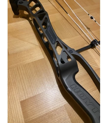 Arc d'occasion Hoyt Stratos SVX 40" Droitier