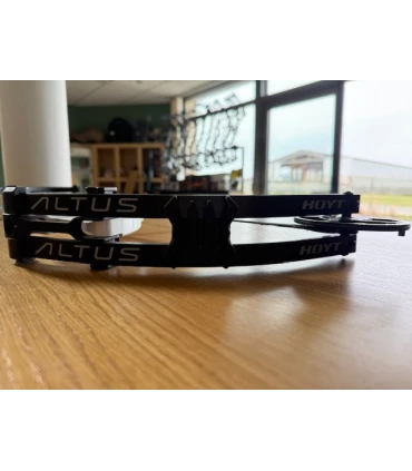 Occasion Hoyt Altus Droitier 50-60 lbs Blanc