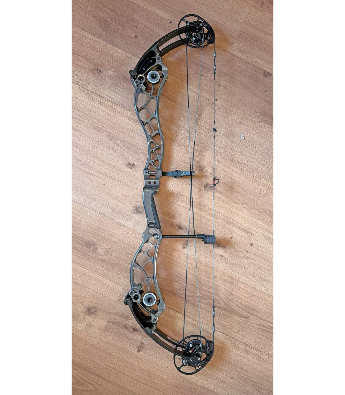 Arc d'Occasion Bowtech Reckoning 36 Gen2 Grey 40-50# RH